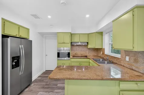 3140 NE 9th Avenue Pompano Beach FL 33064