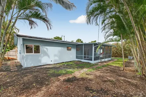 3140 NE 9th Avenue Pompano Beach FL 33064