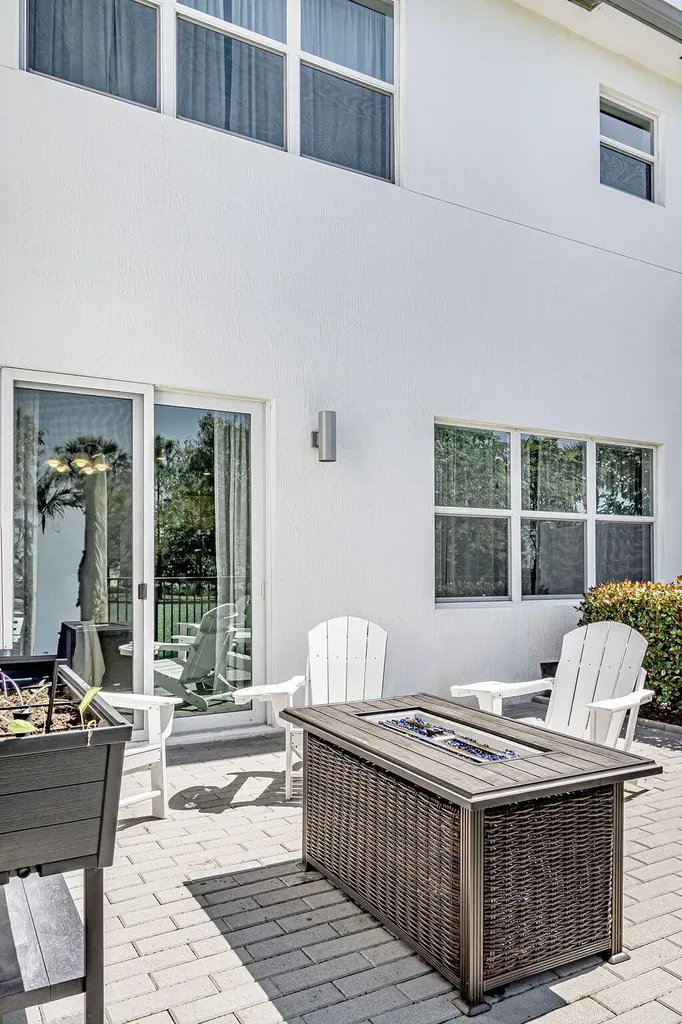 4823 Navali Drive Lake Worth FL 33467