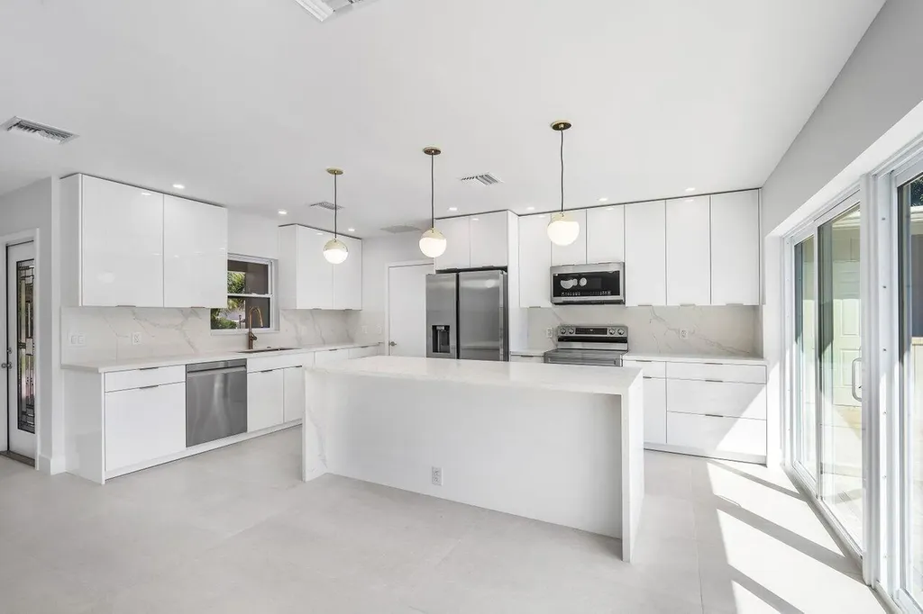 46 SW 9th Avenue Boca Raton FL 33486