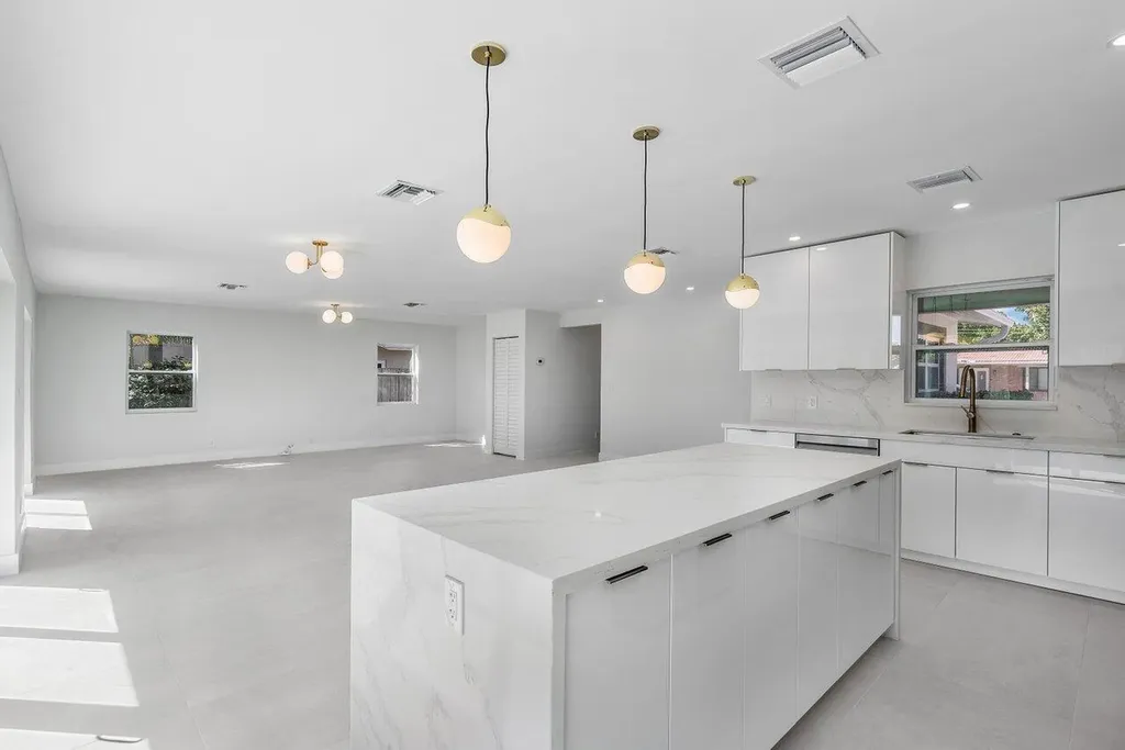 46 SW 9th Avenue Boca Raton FL 33486