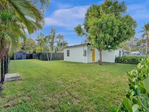 3661 NE 8th Avenue Oakland Park FL 33334