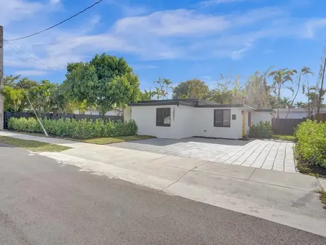 3661 NE 8th Avenue Oakland Park FL 33334
