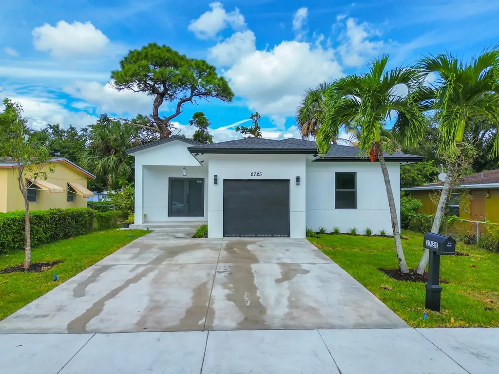 2725 NW 7th Street Fort Lauderdale FL 33311