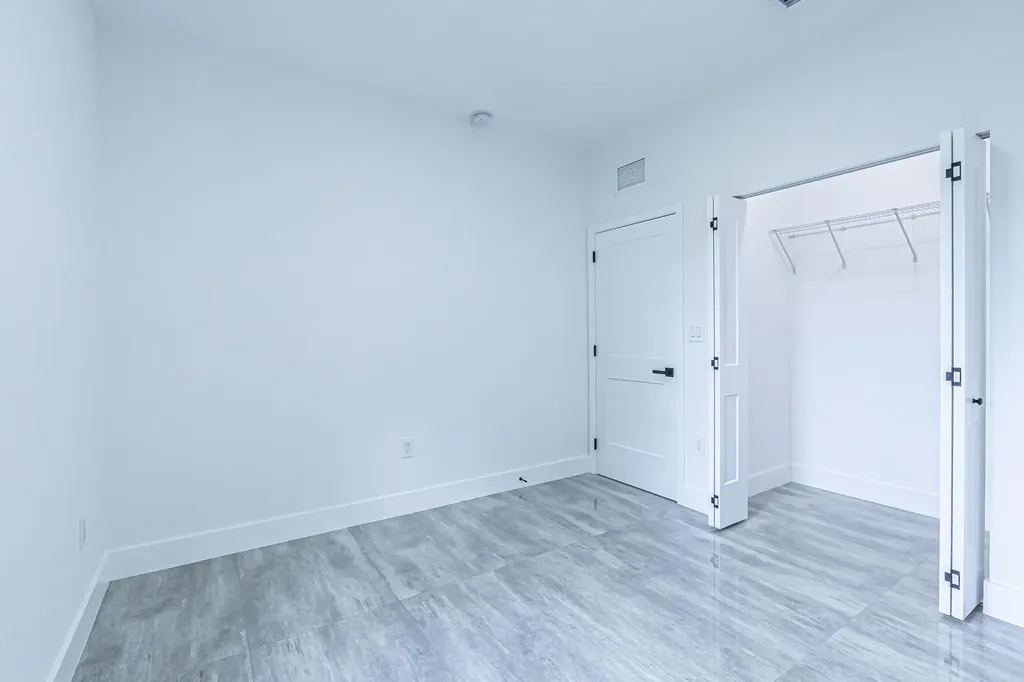 2725 NW 7th Street Fort Lauderdale FL 33311