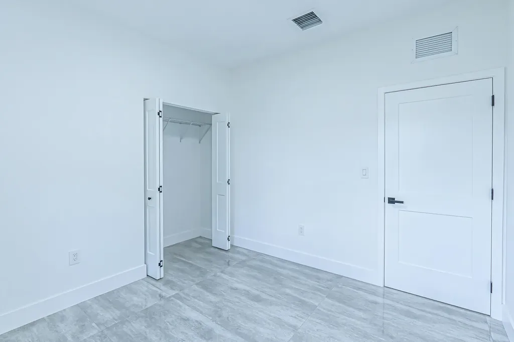2725 NW 7th Street Fort Lauderdale FL 33311