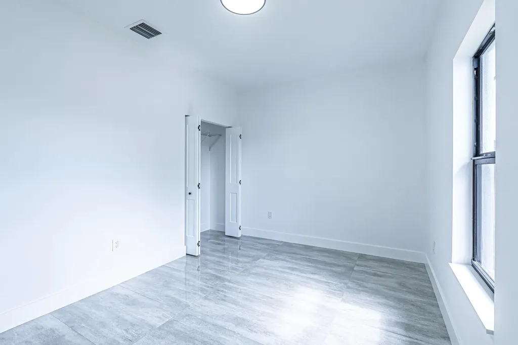 2725 NW 7th Street Fort Lauderdale FL 33311