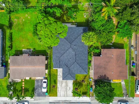 2725 NW 7th Street Fort Lauderdale FL 33311