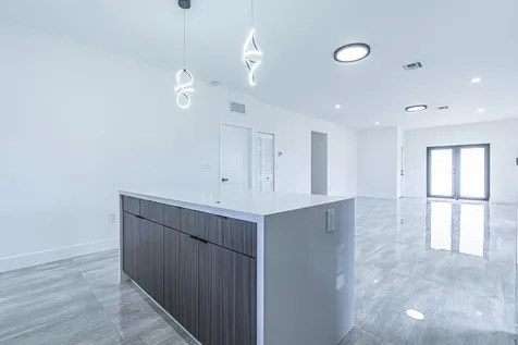 2725 NW 7th Street Fort Lauderdale FL 33311