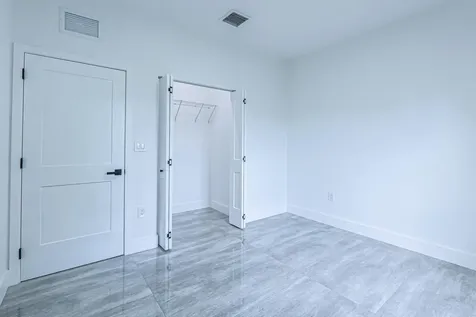 2725 NW 7th Street Fort Lauderdale FL 33311