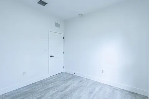 2725 NW 7th Street Fort Lauderdale FL 33311