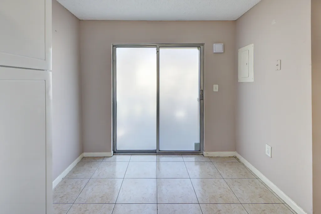 858 Crystal Lake Drive Deerfield Beach FL 33064
