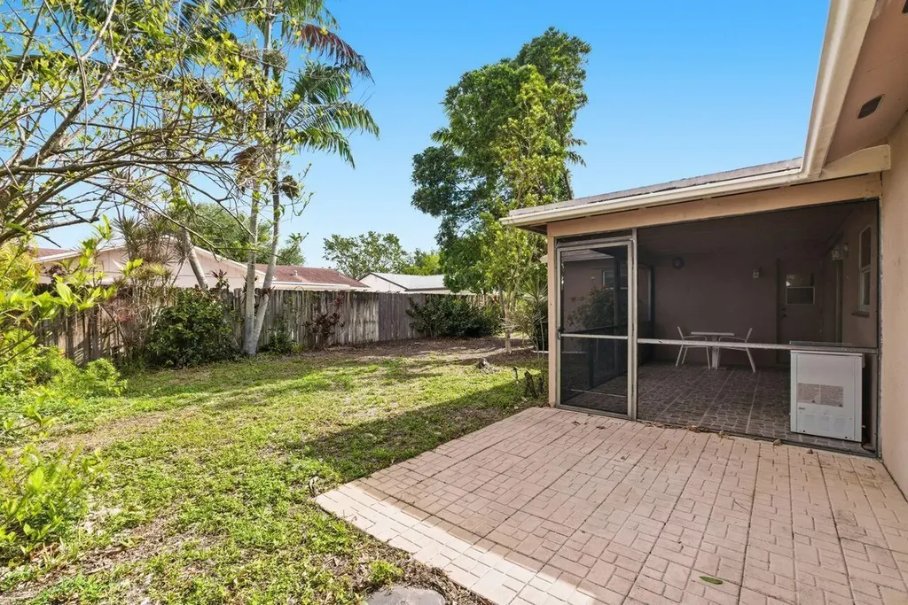 9781 NW 23rd Court Coral Springs FL 33065