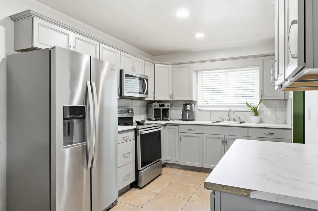 423 Foresta Terrace West Palm Beach FL 33415