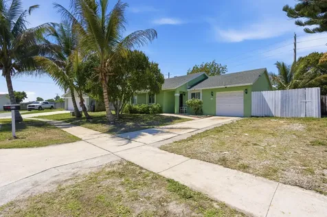 423 Foresta Terrace West Palm Beach FL 33415