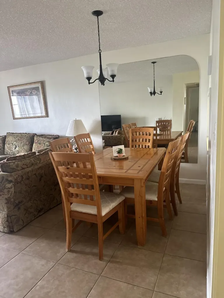 2812 S Garden Drive Lake Worth FL 33461