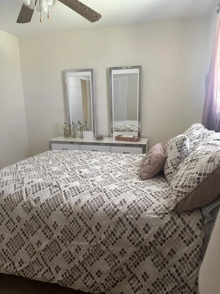2812 S Garden Drive Lake Worth FL 33461
