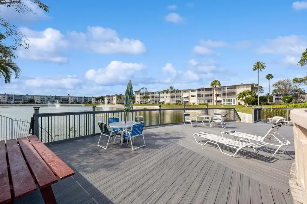 2812 S Garden Drive Lake Worth FL 33461