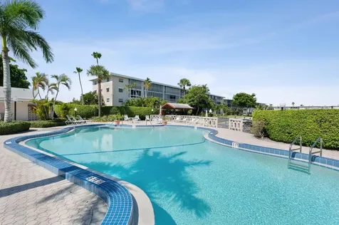 2812 S Garden Drive Lake Worth FL 33461