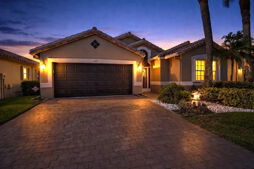 6838 Castlemaine Avenue Boynton Beach FL 33437