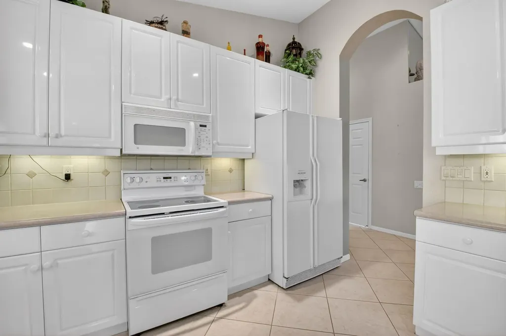 6838 Castlemaine Avenue Boynton Beach FL 33437