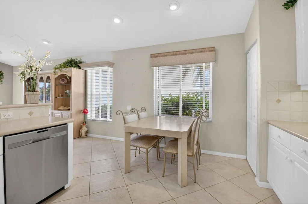 6838 Castlemaine Avenue Boynton Beach FL 33437