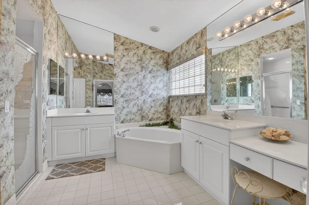 6838 Castlemaine Avenue Boynton Beach FL 33437