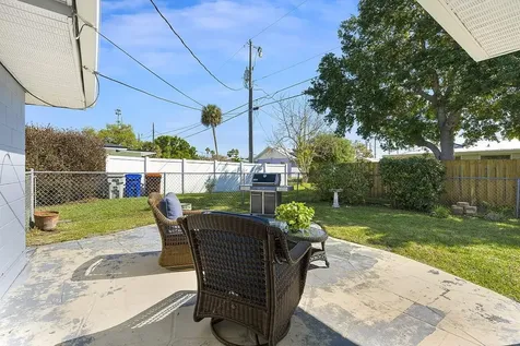 1640 4th Avenue Vero Beach FL 32960