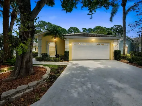157 Harbor Lake Circle Greenacres FL 33413