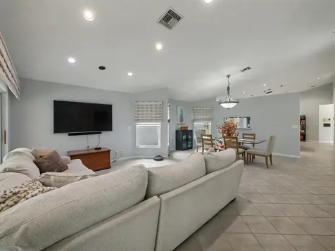 157 Harbor Lake Circle Greenacres FL 33413