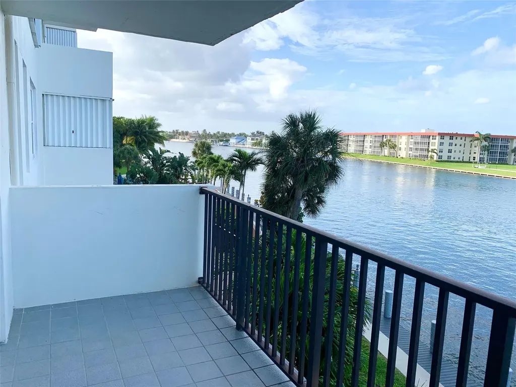 1150 Hillsboro Mile Hillsboro Beach FL 33062