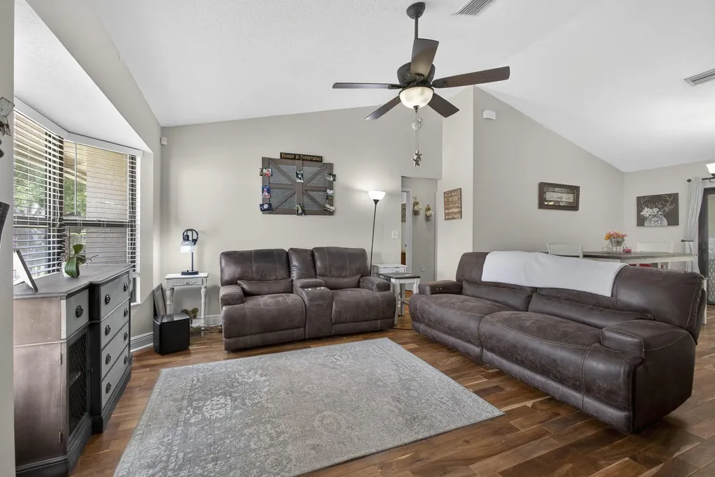 17815 92nd Lane N The Acreage FL 33470