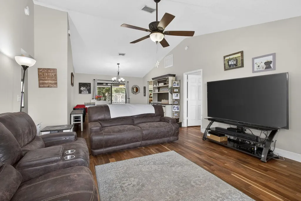 17815 92nd Lane N The Acreage FL 33470