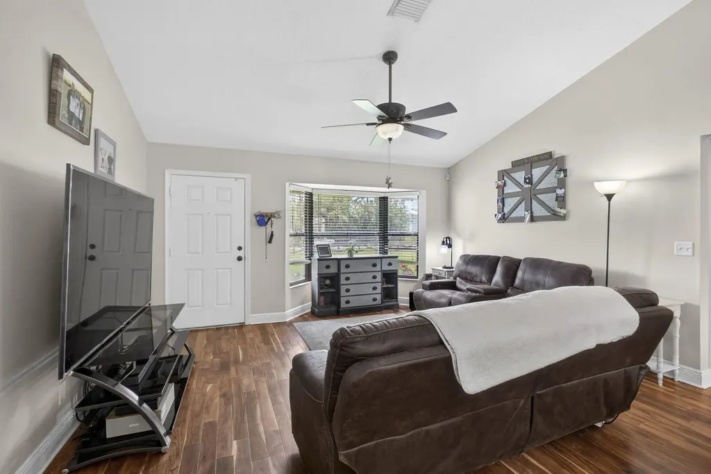 17815 92nd Lane N The Acreage FL 33470
