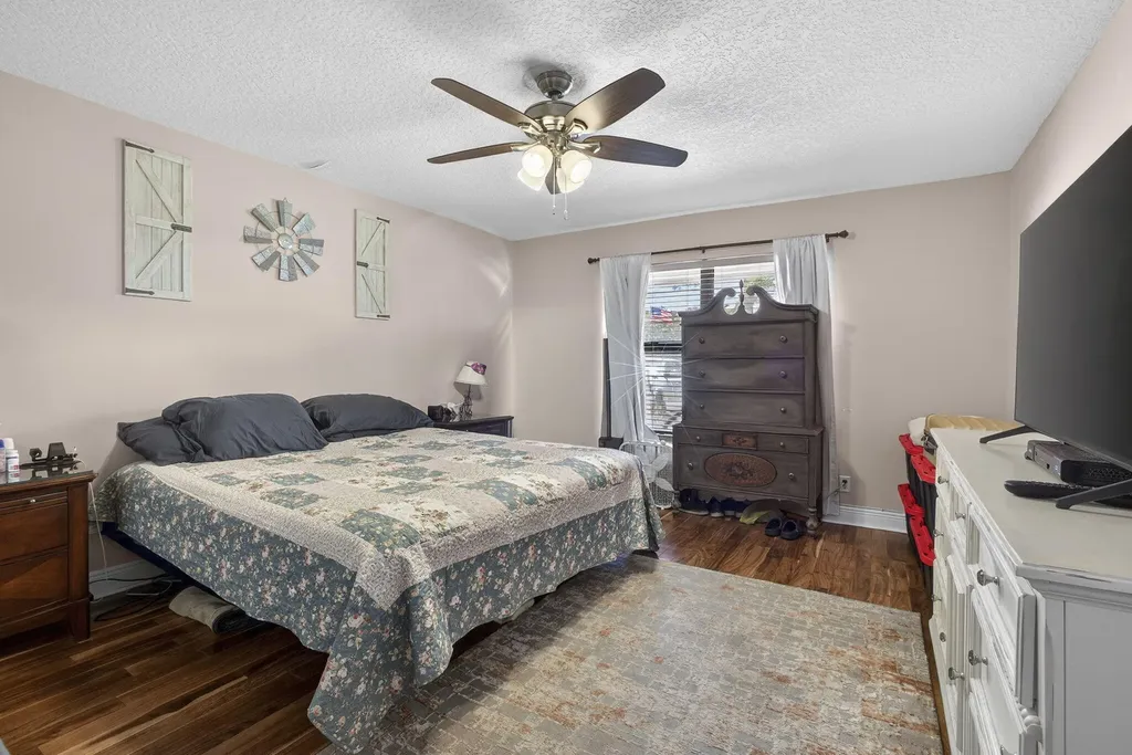 17815 92nd Lane N The Acreage FL 33470
