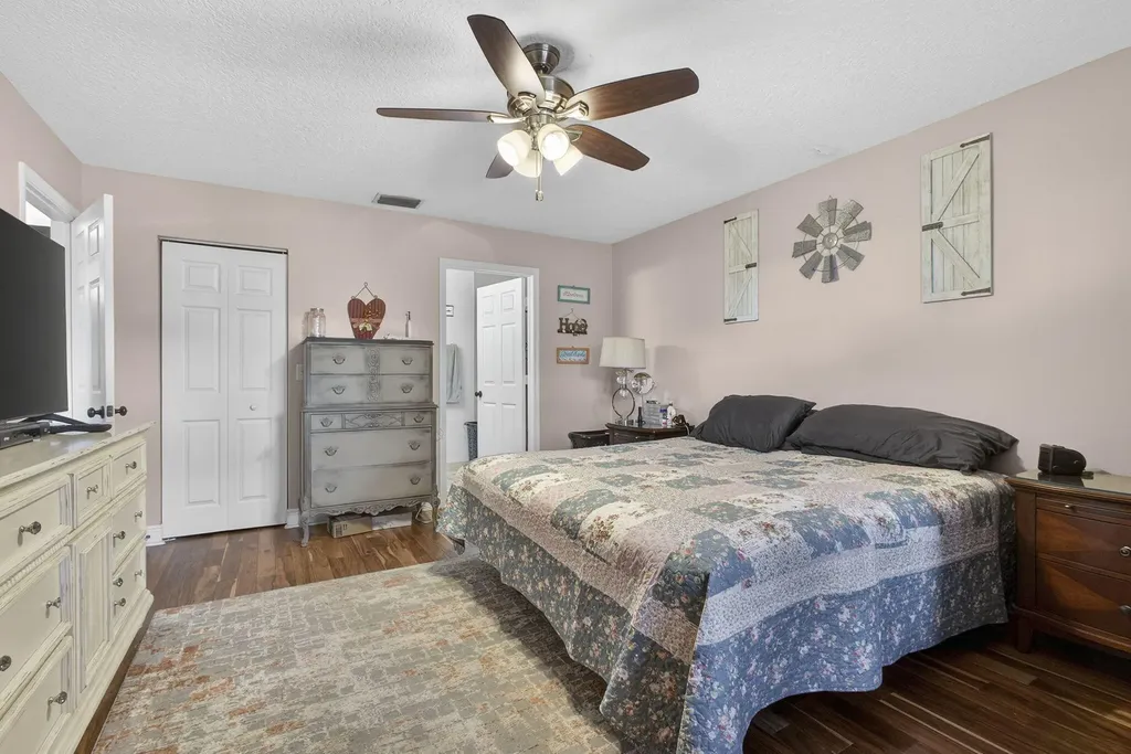 17815 92nd Lane N The Acreage FL 33470