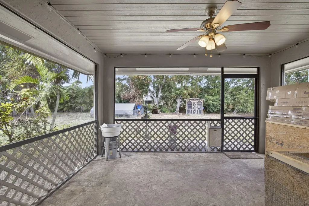 17815 92nd Lane N The Acreage FL 33470