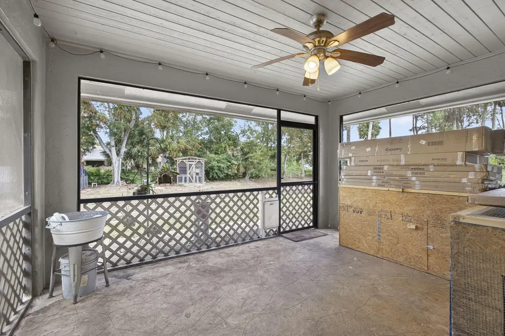 17815 92nd Lane N The Acreage FL 33470