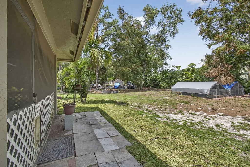 17815 92nd Lane N The Acreage FL 33470