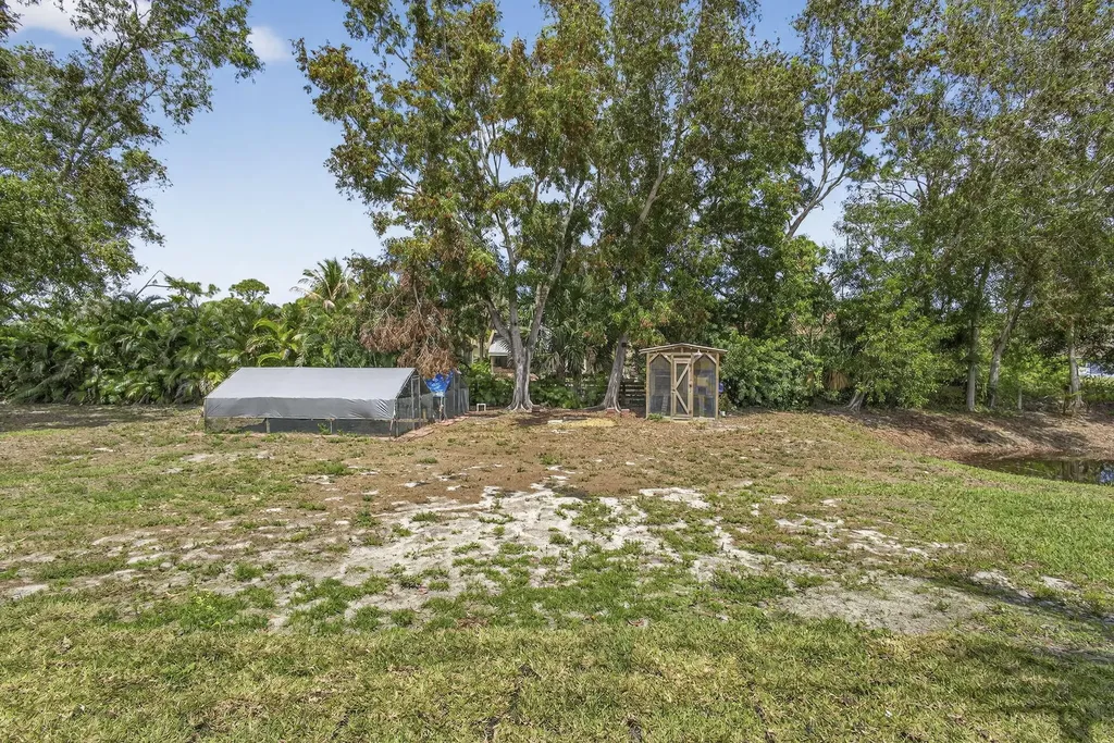 17815 92nd Lane N The Acreage FL 33470