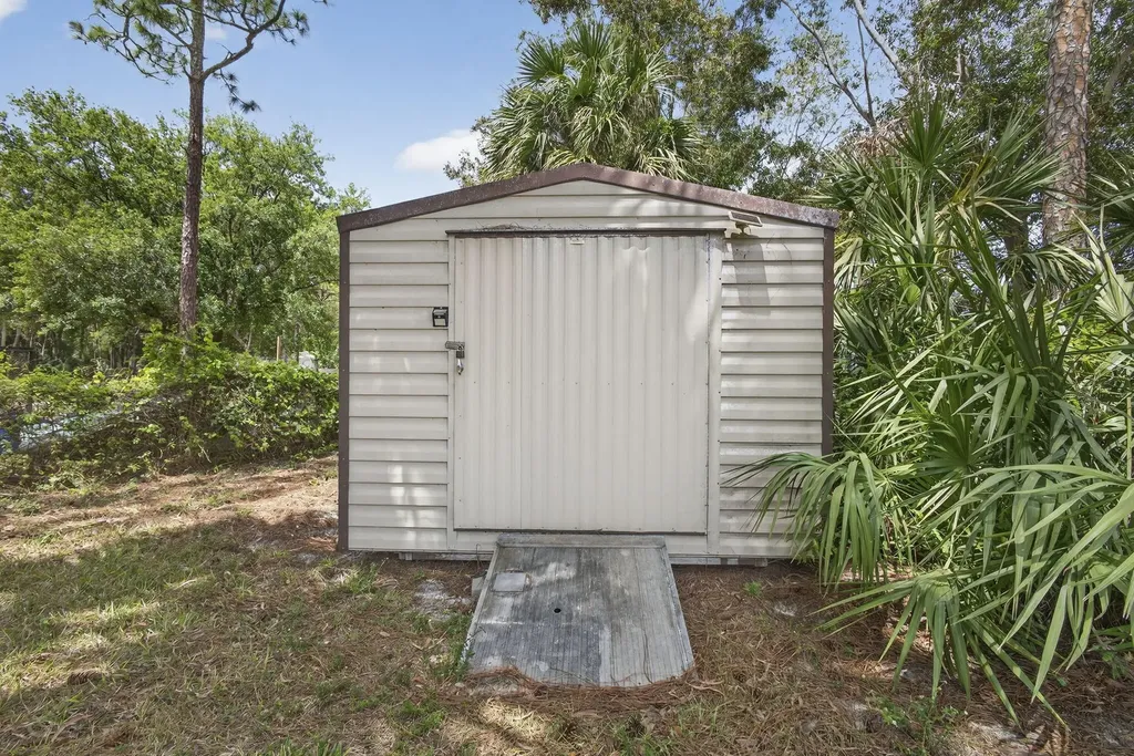 17815 92nd Lane N The Acreage FL 33470