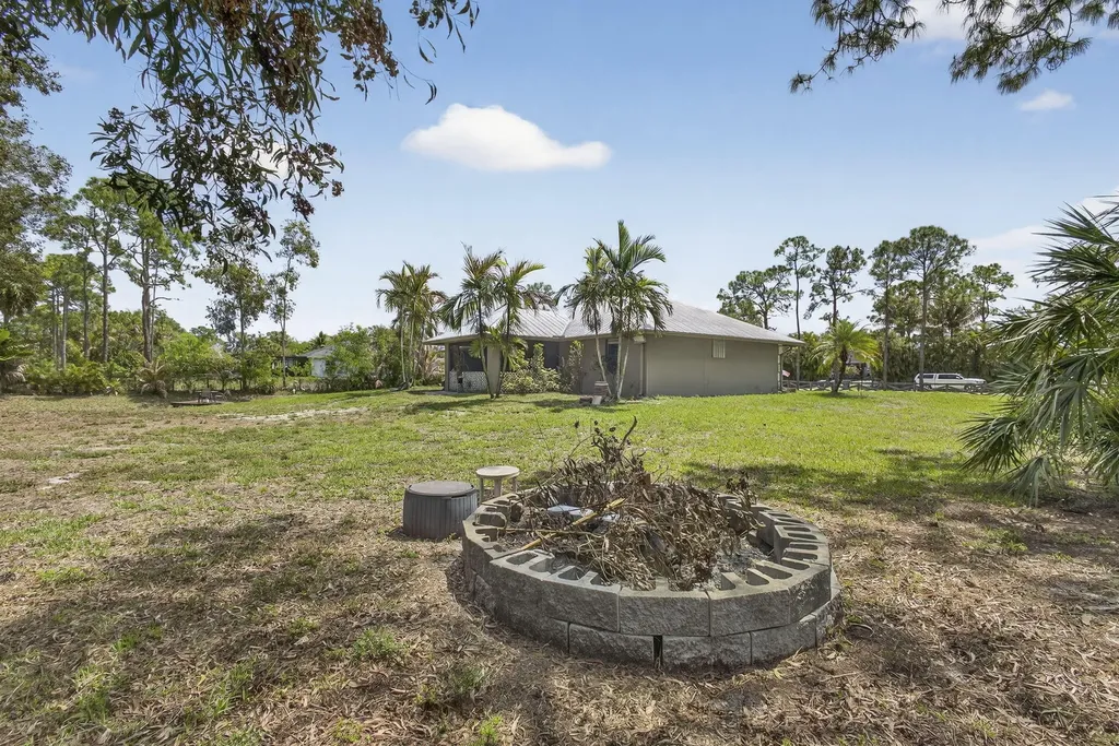 17815 92nd Lane N The Acreage FL 33470