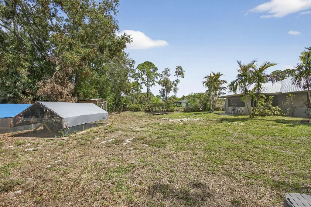 17815 92nd Lane N The Acreage FL 33470