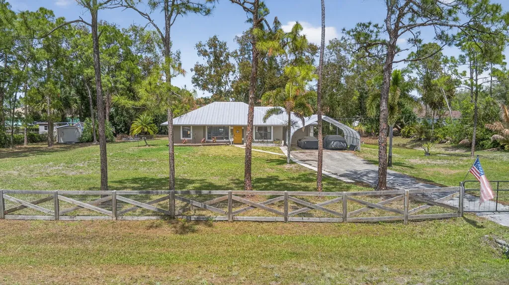 17815 92nd Lane N The Acreage FL 33470