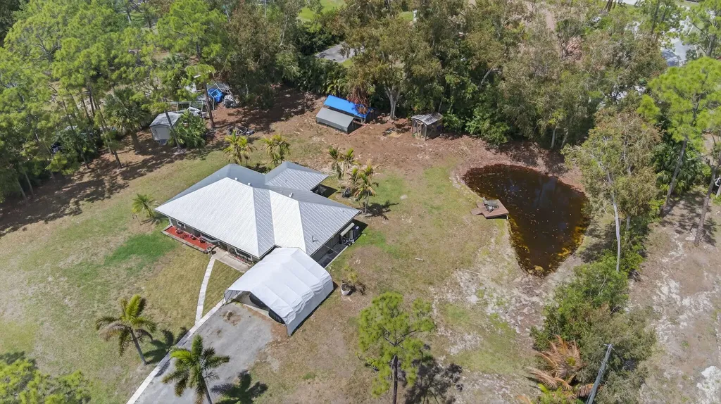 17815 92nd Lane N The Acreage FL 33470