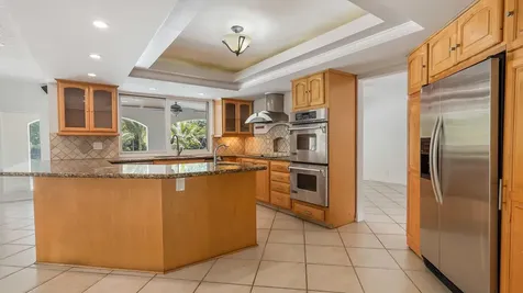 1120 E Tropical Way Plantation FL 33317