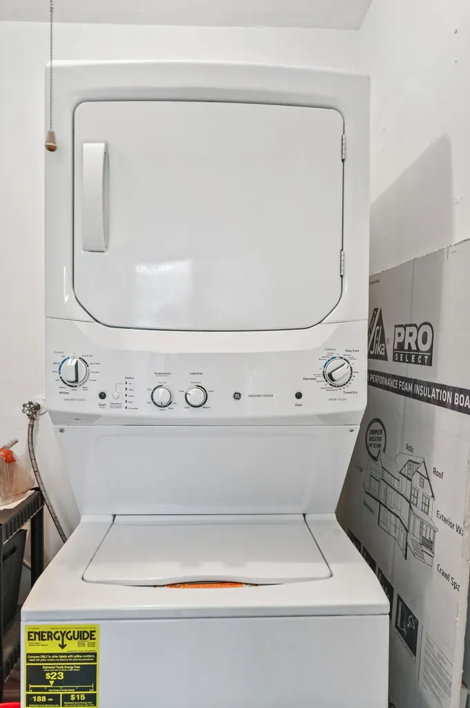 389 Capri Delray Beach FL 33484