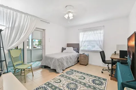 389 Capri Delray Beach FL 33484