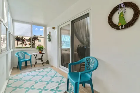 389 Capri Delray Beach FL 33484