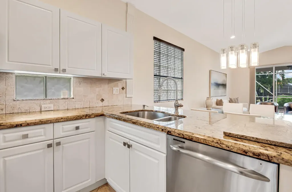 8202 Bellafiore Way Boynton Beach FL 33472